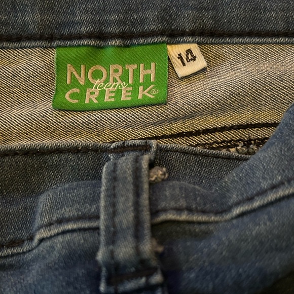 North Creek Teen Denim Shorts Size 14 - Picture 2 of 7